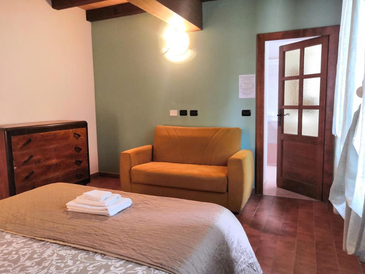 B&B Demetra Solignano Luaran gambar
